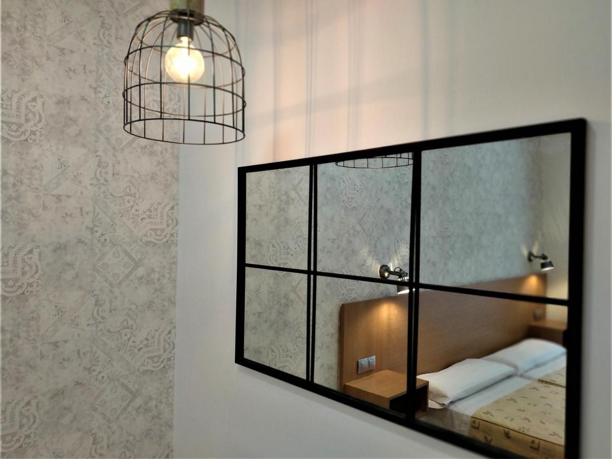 Roquefer Bilbao Central Rooms Екстер'єр фото