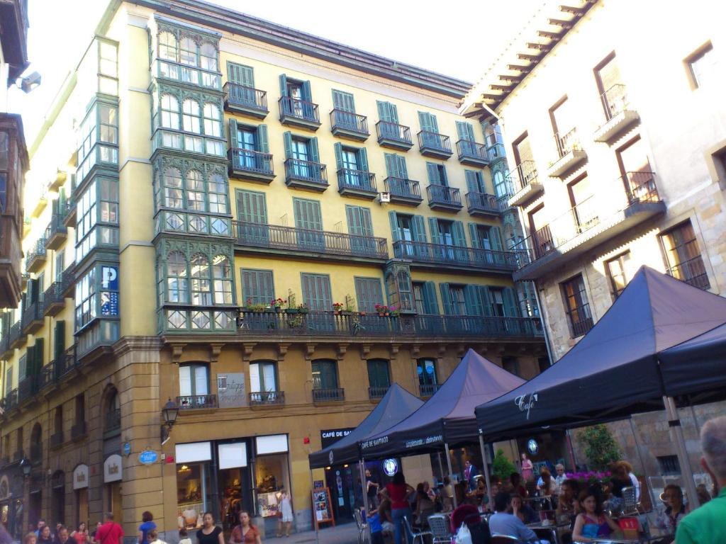 Roquefer Bilbao Central Rooms Екстер'єр фото